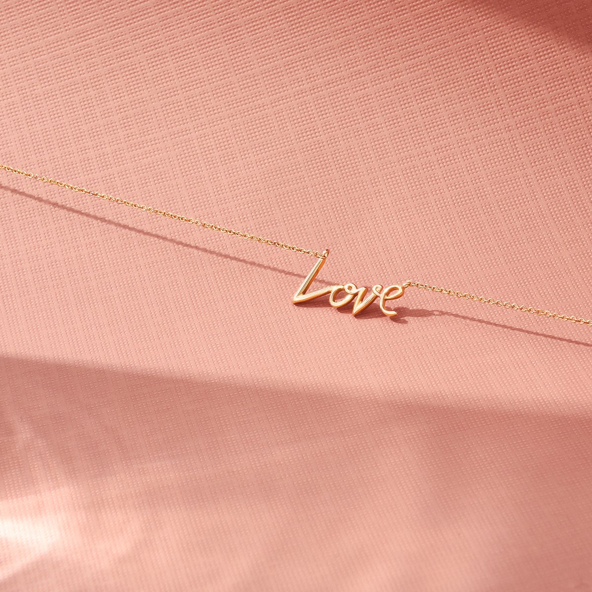 PerrywinklesVT's tweet photo. Make this Valentines Day sweet with a ‘Love’ Script pendant from #Perrywinkles starting at only $79! With every pendant purchase, get a FREE box of 12 Belgian chocolates! https://t.co/QjGxB4gAGM