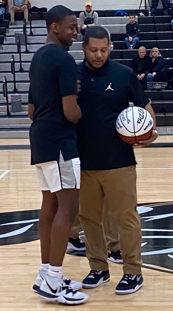 Coach_GGeorge's tweet photo. My dude @jhoops0 https://t.co/HU8xI4yIPF