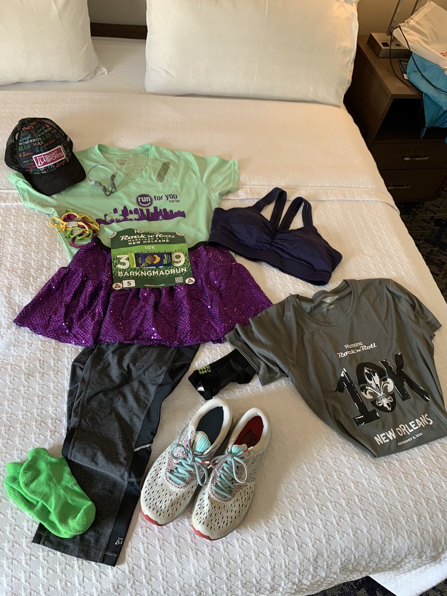 BarkingMad_Life's tweet photo. #flatmama for #RnRNOLA and I’ve got my @handfulbra to keep the girls in place and Chafe Free! Try them! Use BIBRAVE20 for 20% off!! #handfulbr #bibchat #bibravepro @BibRave https://t.co/CvzcE0PIap