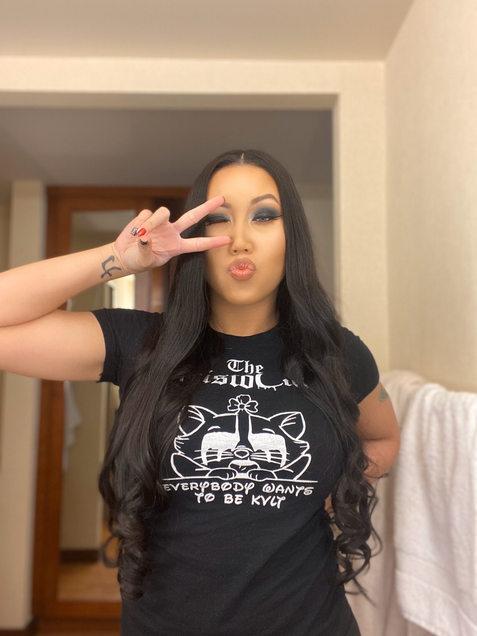 VIVA VAN on Twitter "So I curled my hair for the first time in forever