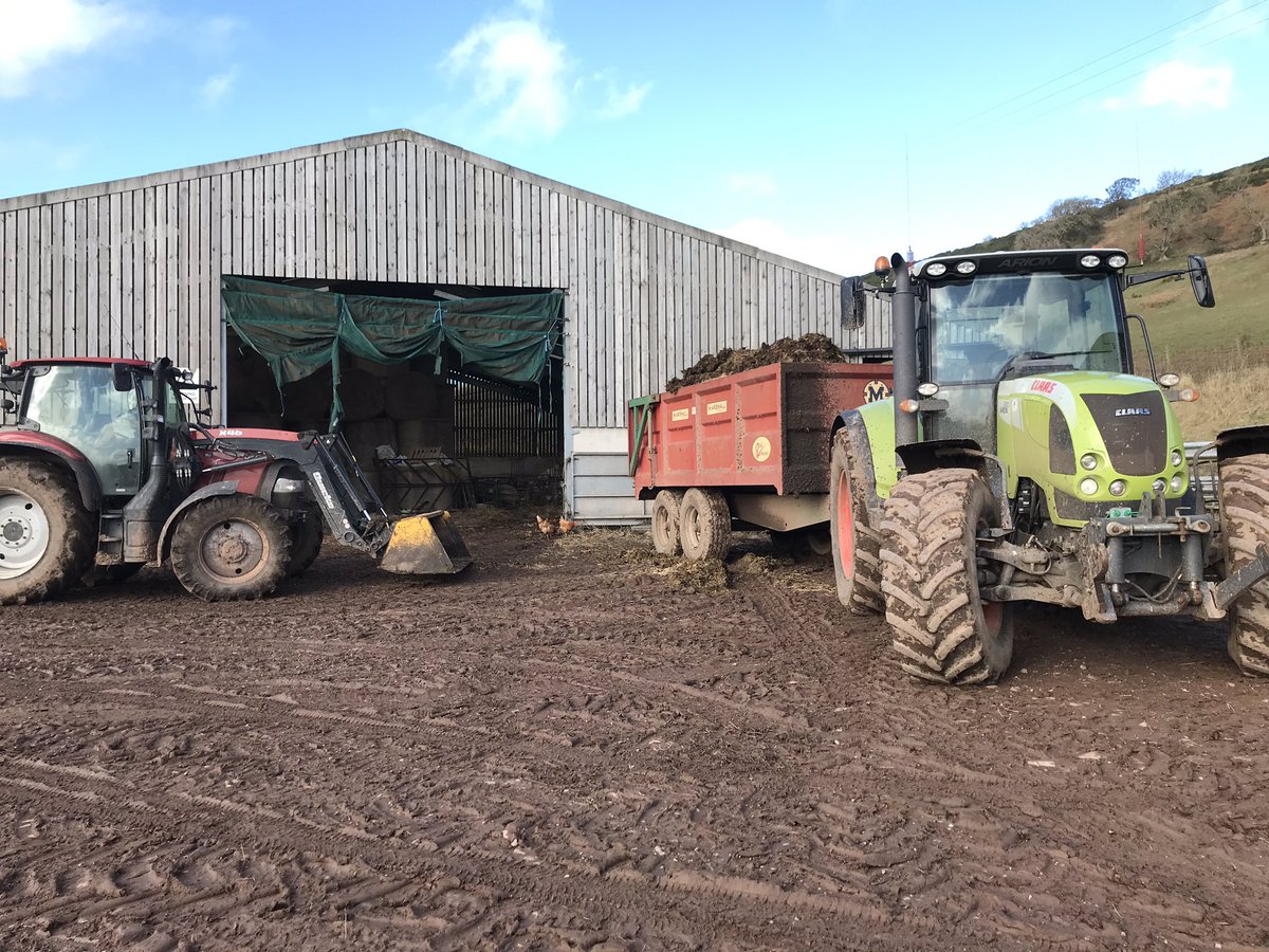 Working with neighbours can be a big success and definitely has been for us. 
Thank you to Ellemford for making mucking out more efficient today and we look forward to working together this spring #workingtogether #farminguk #case #claas