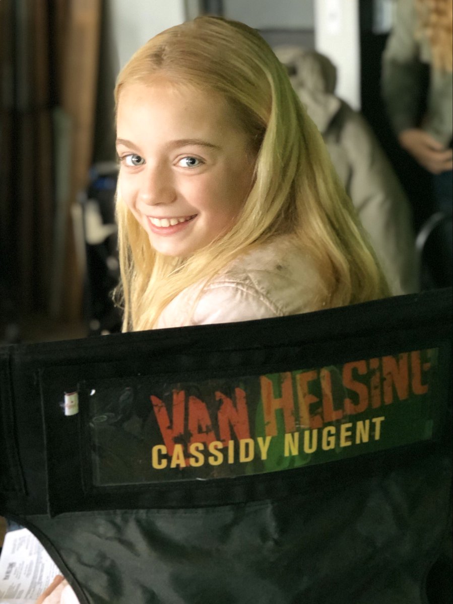 CassidyRose08's tweet photo. Van Helsing season 4 now on Netflix 🧛♀️🖤@netflixhelsing #syfy_vanhelsing #VHS4 #VanHelsing #helsingers https://t.co/mErlwnuiAD
