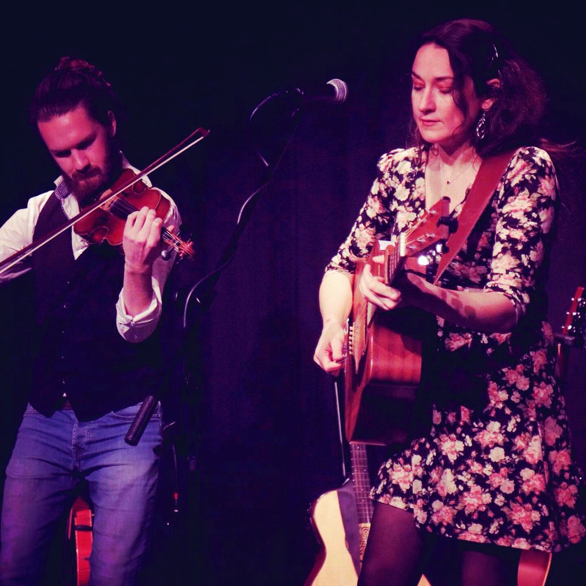 odettemichell's tweet photo. Great fun playing alongside this one @RoryInnerd at the @MaltingsTheatre last week! Lots of solo, duo and trio gigs coming up this year! Check out: https://t.co/ySeUNHApaV 🙉👌
📷 Photo credit: Tony Birch
#FolkSinger #2020Tour #Solo #Duo #Trio #MaltingsArts #Bouzouki #Fiddle https://t.co/USVzSnc2ZE