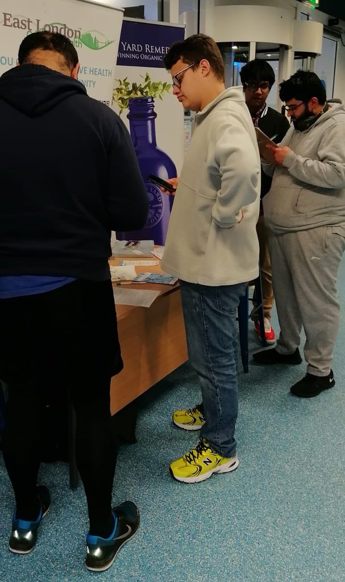 ComResearchSafh's tweet photo. #eastlondongenesandhealth #weekend Saturday session at Chadwell Heath Gym #community #research @SAfHUk @EastLondonGenes https://t.co/x07jjUuBqH
