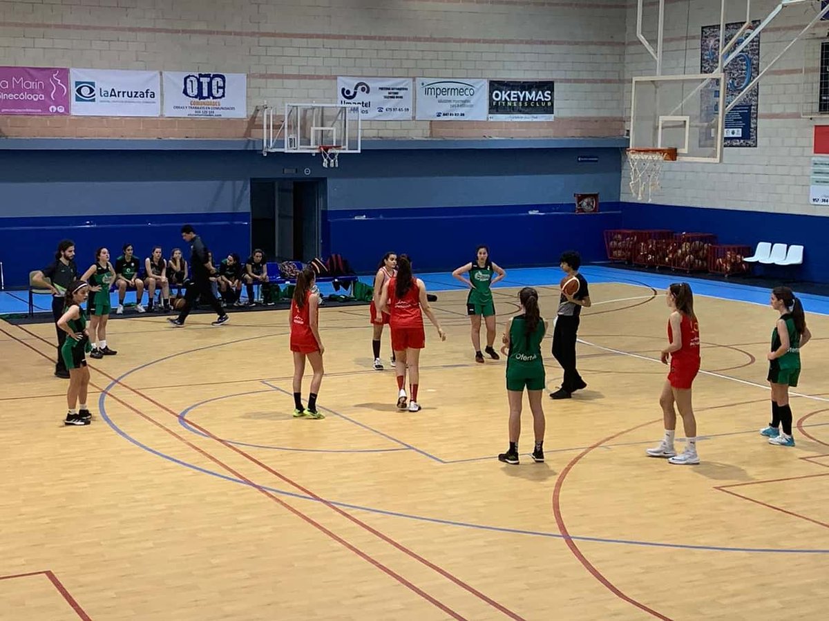 ucbcordoba's tweet photo. Derrota con sabor a victoria.
Las cadetes UCB #ofertel han plantado cara al líder, @cbmaristascor A.
Nuestras chicas han hecho un gran partido, con muchos momentos dominando en el marcador.
Mañana importante partido contra Pozoblanco en Cronista. Os esperamos!!!!
#somosUCB https://t.co/Bdef3L4gIM
