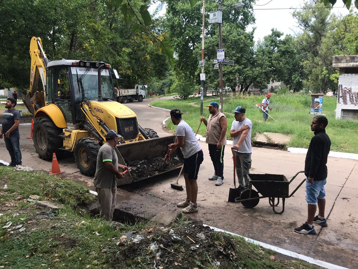 marielfmoreno1's tweet photo. Recorrimos el barrio de Catonas en donde se realizó una jornada de limpieza.

Gracias a las vecinas y vecinos por tanto cariño 💙 https://t.co/FHTWC5taBr