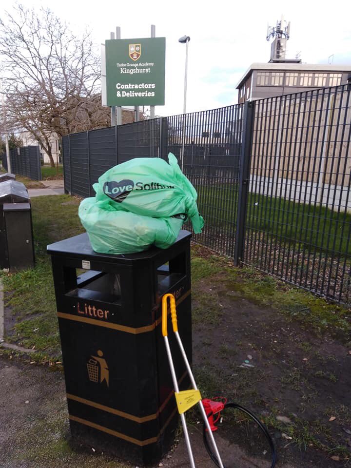 Clean & Green: We held five separate litterpicks today in Kingshurst, Babbs Mill LNR, Chelmsley Wood, Fordbridge and Smiths Wood, collecting 35 bags of litter. need more local volunteers though so PLEASE SHARE.....@LoveSolihull @in_rubbish @solihullobserve