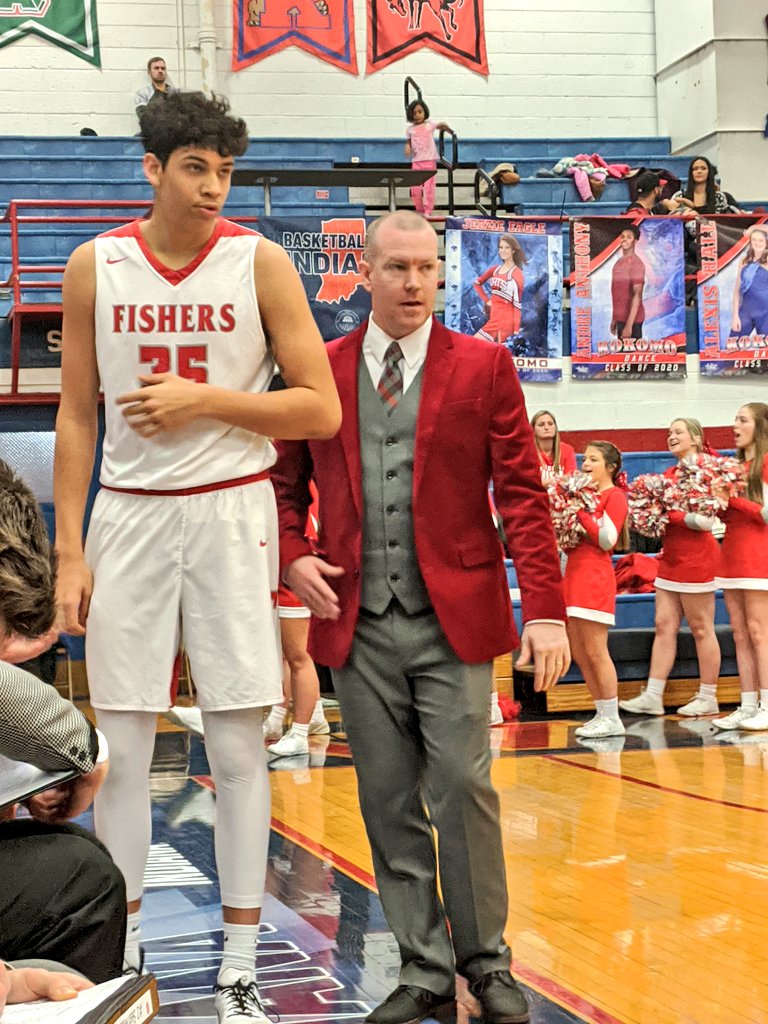 Sports_Journal's tweet image. Former @WildkatHoops head coach Matt Moore returned to Memorial Gym tonight to lead @FHSTigersBoysBB against Westfield in the #BasketballDayIndiana finale. What a great day of hoops in the City of Firsts. @FSIndiana @IHSAA1 @KHS_AD @Kats_Principal @IHSAAFoundation