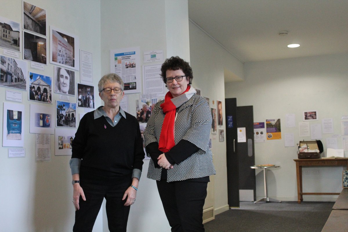 Rhai lluniau o'r arddangosfa / A selection of photographs from the exhibition.