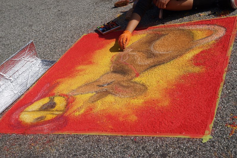 Remember to vote for your favorite chalk art until 4:00 p.m.! #SGLunarNewYear