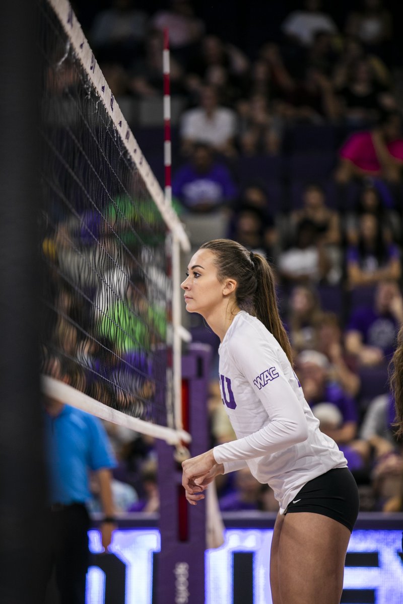 GCU_WVolleyball's tweet photo. .@KairaMoss had 22 solo blocks in the 2019 season which is the most solo blocks any Lope has had in a single season 👀 #LopesUp https://t.co/wV1N25SVv6