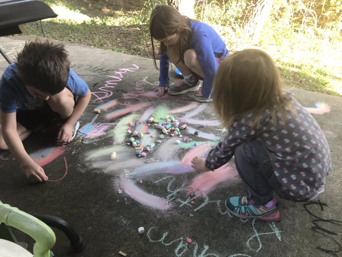 beerwaaagh's tweet photo. Kids were watching me wet blending color changes this morning; they decided to try it themselves with chalk (and no water) this afternoon. https://t.co/RUS0kGlFSk
