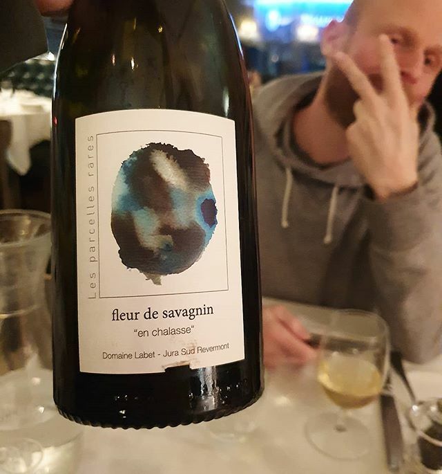 ruthspivey_'s tweet photo. I was as surprised as anyone to discover @rodriguez_rapha not only scores wine but uses a 2 point scale.
.
.
#labet #twooutoftwo #jura 2016 Savagnin spectacular. https://t.co/fjwE3oDd66