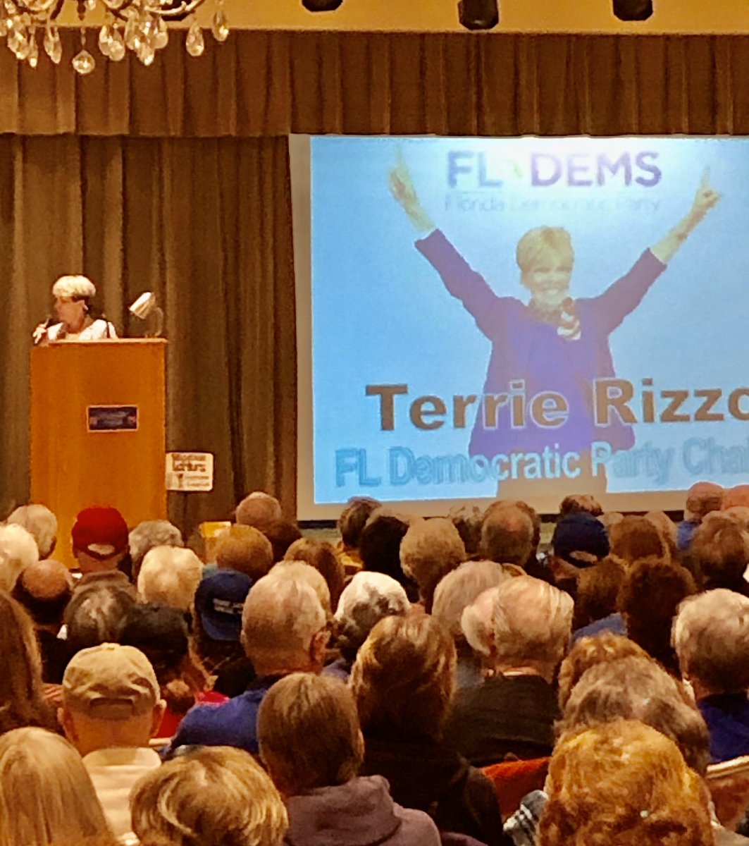 TerrieRizzo's tweet photo. Wow! @TheVillagesDems overflow crowd of 430-plus today - so many Ds (incl many new Rs-to-Ds) the fire marshal closed the room.  Thanks to Club Pres Chris Stanley, Sumter Chair Cathie Hardy &amp; the entire Villages team. Go Villages Dems!       
#67CountyStrategy @FlaDems https://t.co/hLXiiSMtxG