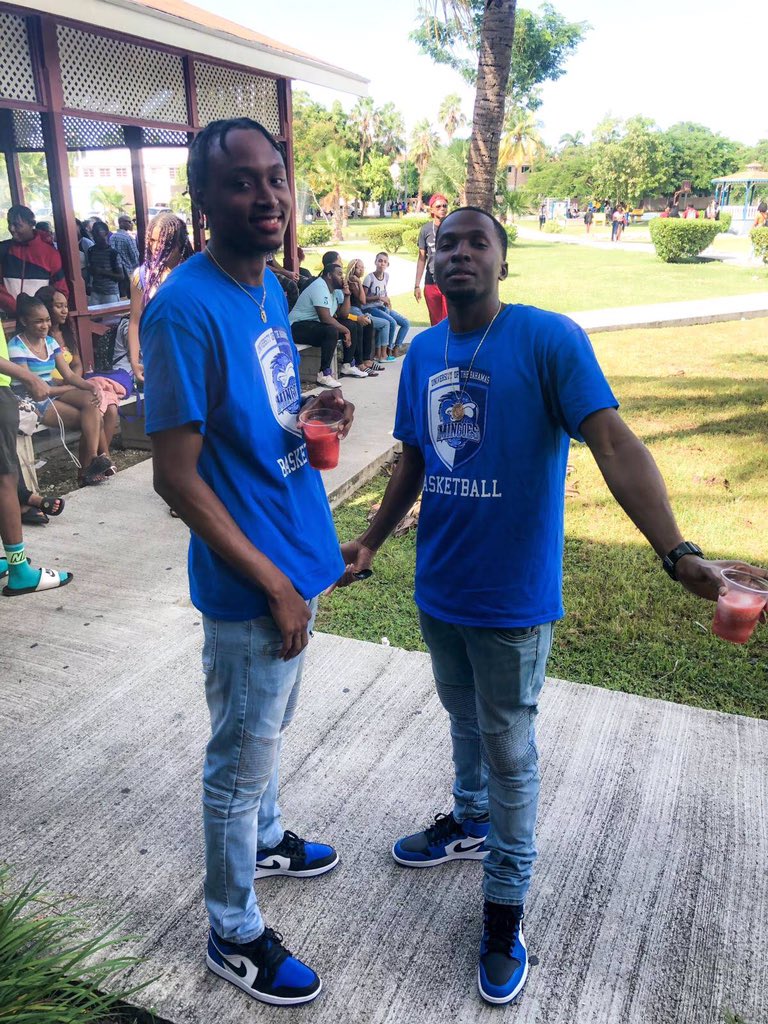 StarBoy_Zoe's tweet photo. Happy birthday brother, bless up ya self @EasyMoneyTray 💯😎🙏🏾 #JustBooks 💸🤫 https://t.co/sjRKmYh2ry