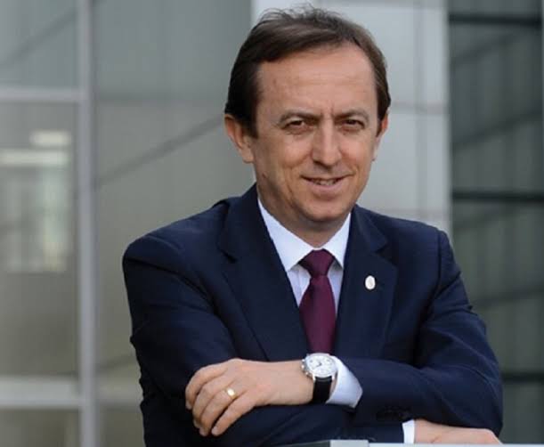 Gelin size 2008-2012 yılları arasında rektörlük yapmış hocamız Prof.Dr.Muhammed Şahin'den biraz bahsedeyim+