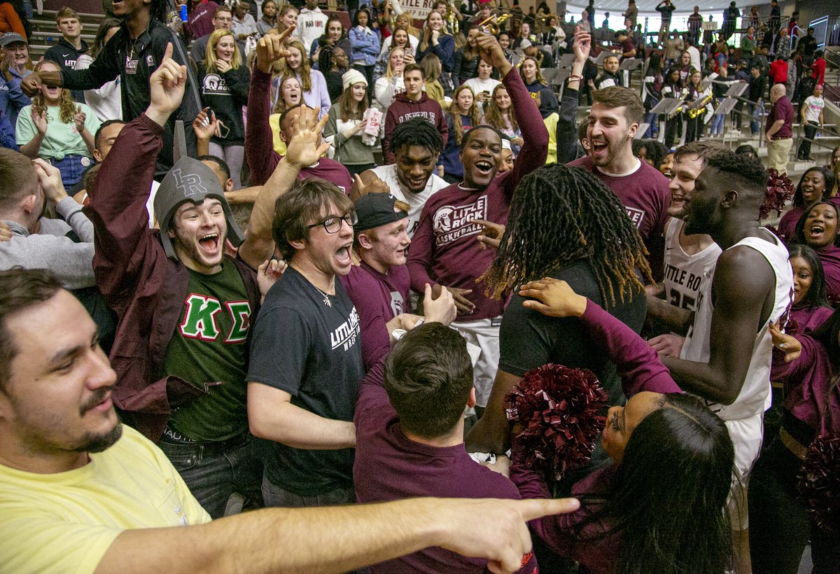 LRMaroonMob's tweet photo. RIVALRY VICTORY‼️ https://t.co/UUi2SW87Ut