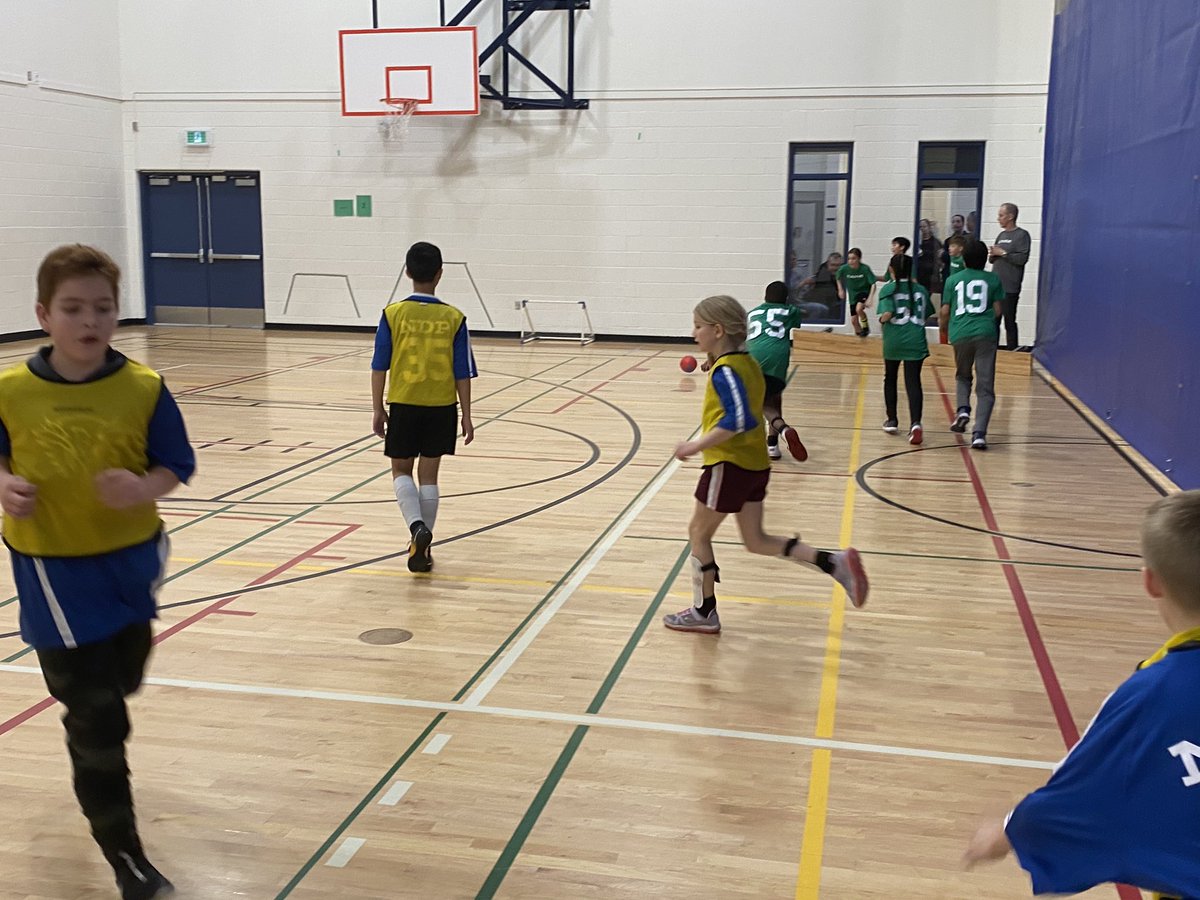 Ecole_NDP's tweet photo. Bravo à nos 5/6 pour leur beau jeux! #nddelapaix https://t.co/OVUaM4vyBH