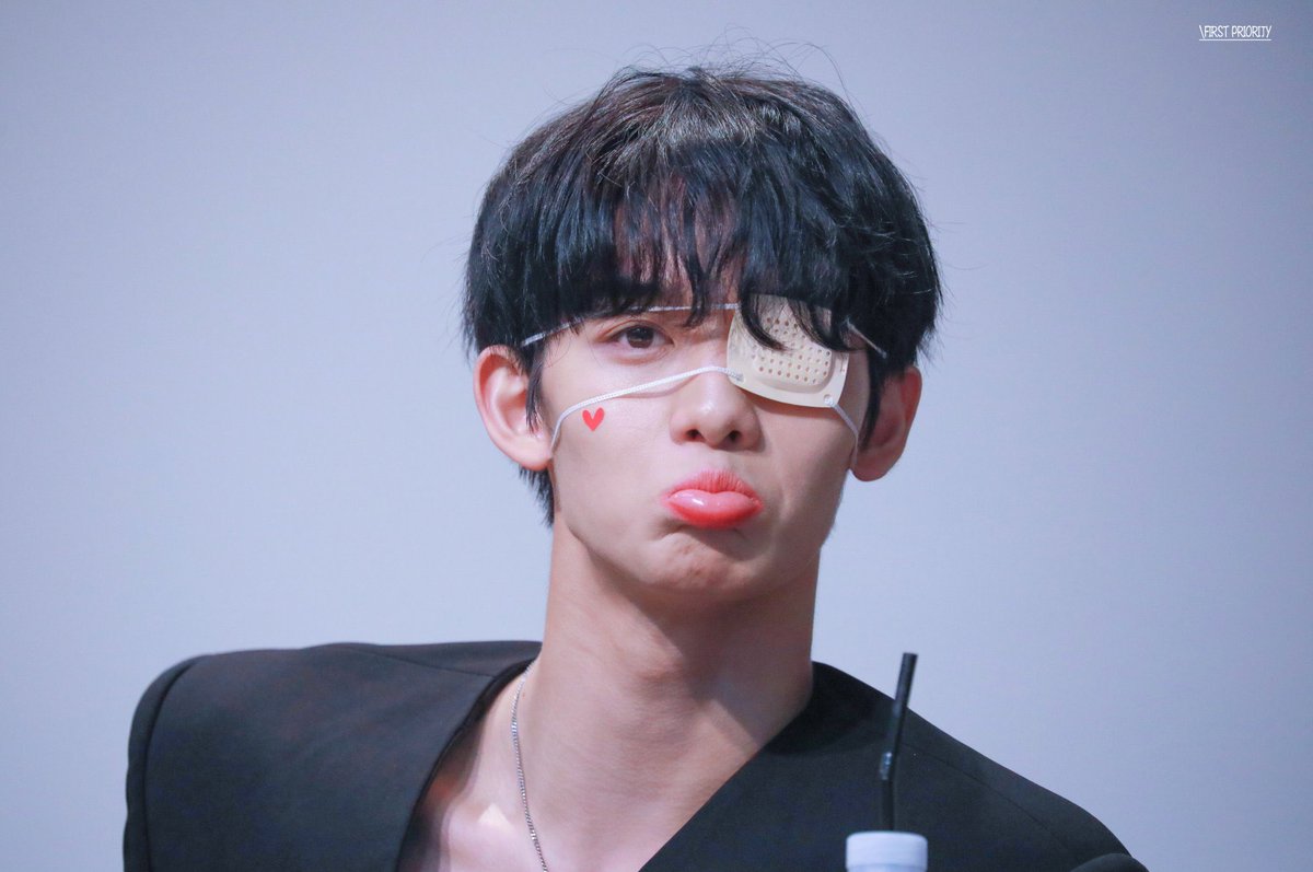CIXpics's tweet photo. [BAEJINYOUNG] 190801

cr. 1stpriority_bjy 
#CIX #배진영 #BAEJINYOUNG https://t.co/7LH7ZpoR0B