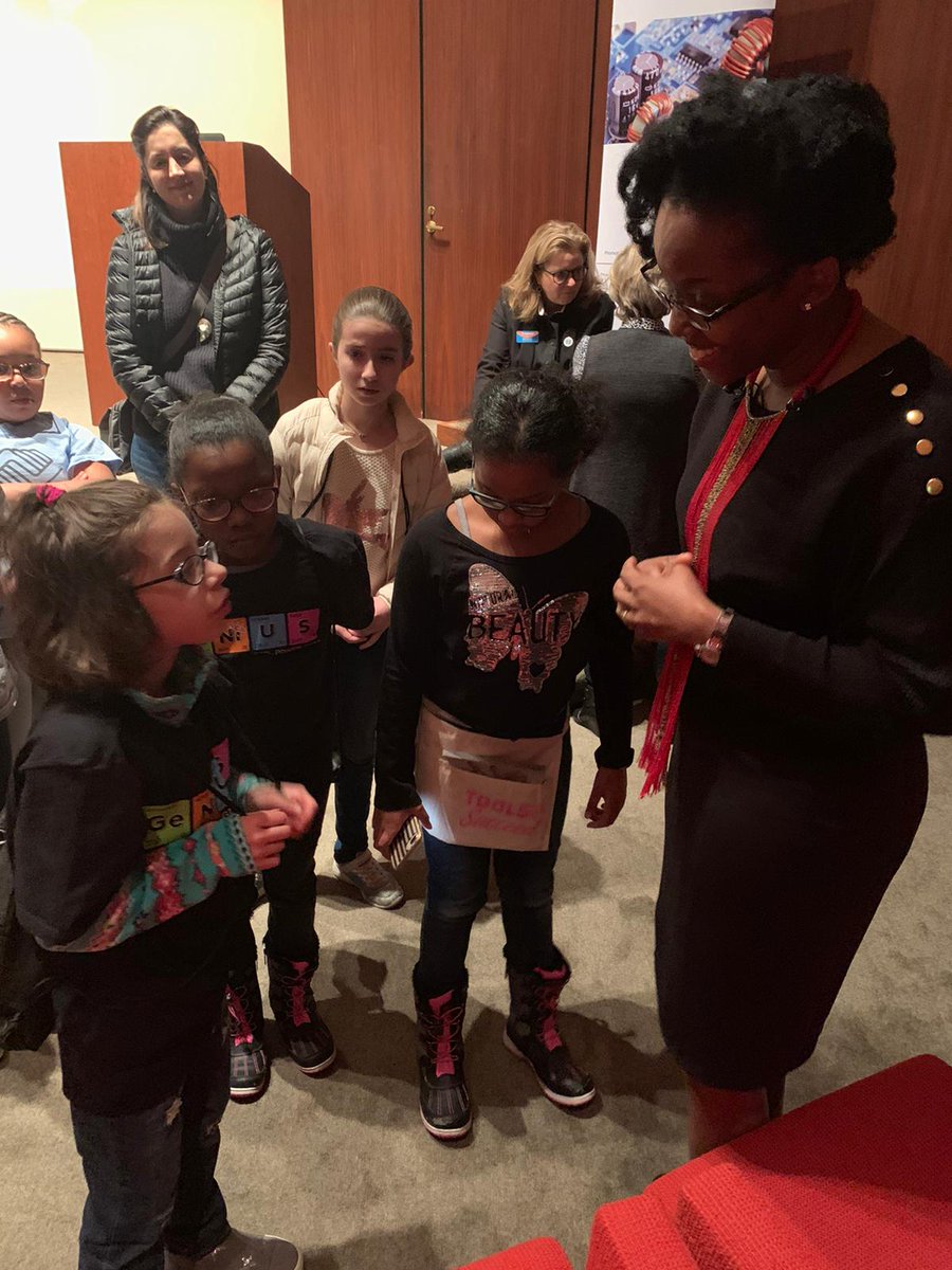 NgalulaPe's tweet image. Journee inoubliable a #imaginationstationtoledo  ce samedi 8 Fevrier 2020, de 8h a 17h. Enfants avec leurs parents, #stem etait au rendez-vous. Nous avions parle #STEMDRC