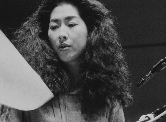 jatustein's tweet photo. 矢野顕子 
#akikoyano #akkochan #thickhairedqueen #ymo #photo https://t.co/eV3ivTmYTo