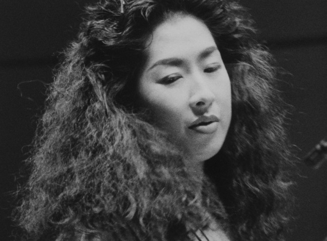 jatustein's tweet photo. 矢野顕子 
#akikoyano #akkochan #thickhairedqueen #ymo #photo https://t.co/eV3ivTmYTo