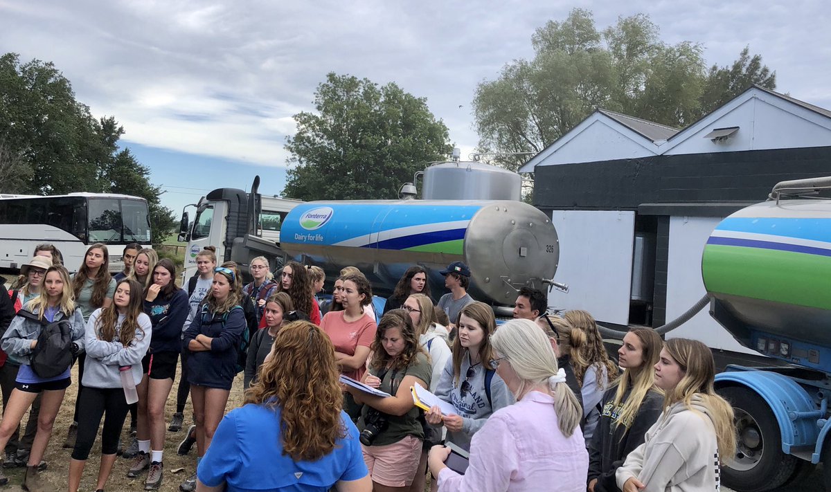 FarmingKingsway's tweet photo. We all have a role to play in telling farmings story. ⁦@Fonterra⁩ https://t.co/YubvIrTJx0