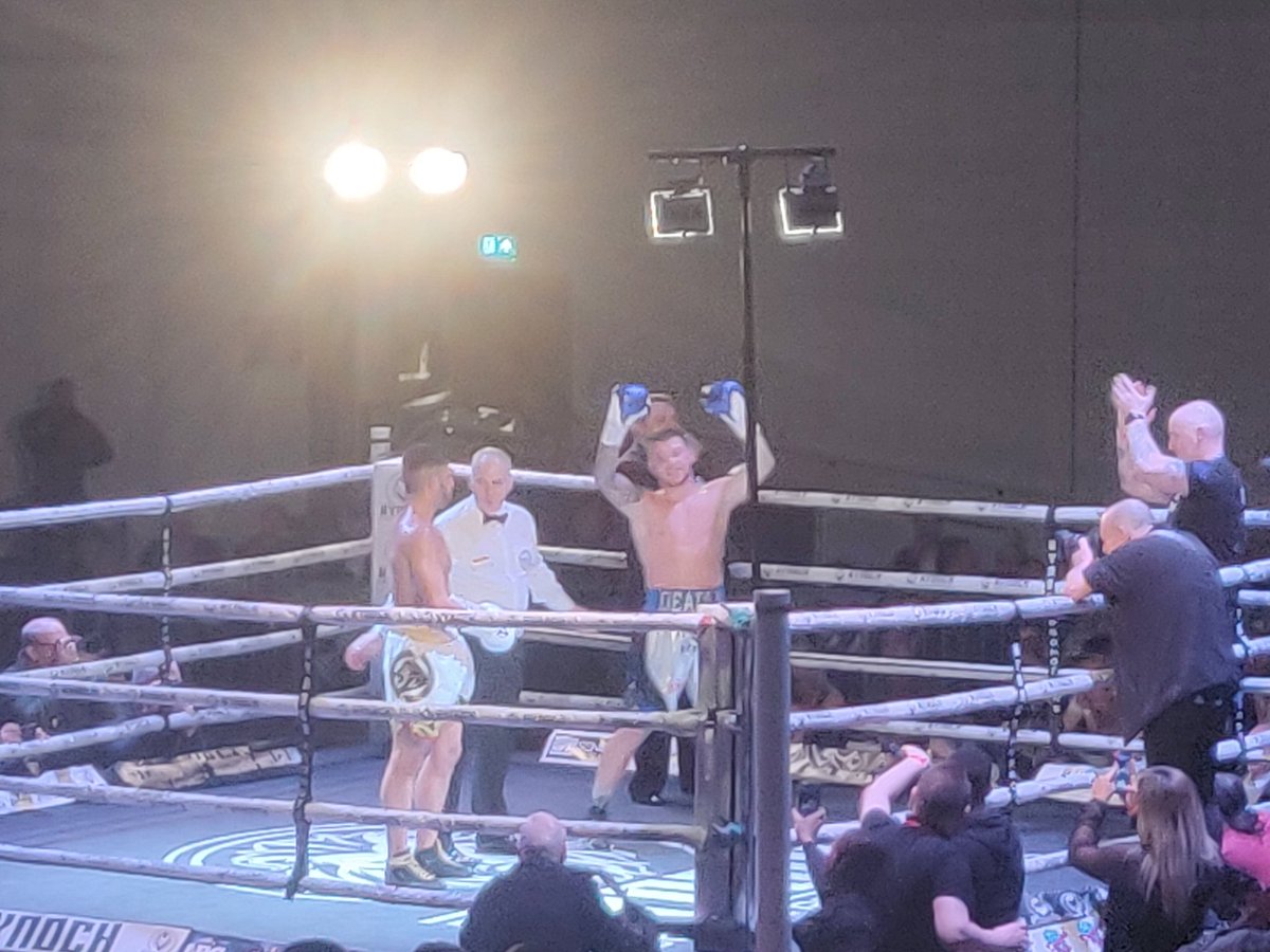 .<a href="/Deano_Suth/">Dean Sutherland</a> rounds of <a href="/KynochBoxing/">Kynoch Boxing</a>'s show with a 59-56 points win over Basi Razaq