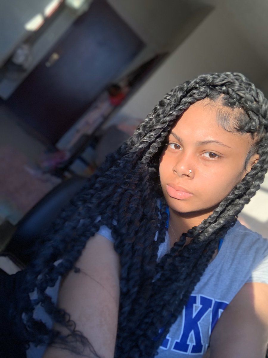 sassy_kenn's tweet photo. Camera bomb asf๐ https://t.co/ToiP8Nj0VB