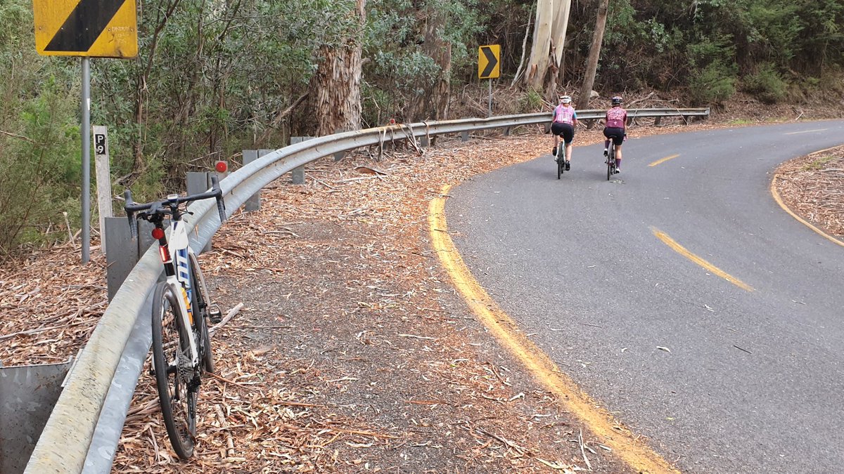 jamesofbright's tweet photo. Back on my bike for the first time since the #vicfires
Just a light roll up to Eurobin Falls. All the good work I did on my fitness in December has been lost. Annoyed that the January disruption sent me backwards. Guess I just have to start again and up the effort.
#RollOnBack https://t.co/CIfvGVPbmo