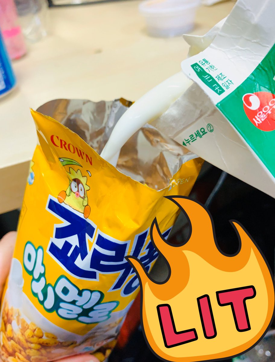 dot_8O's tweet photo. 아니이런죠리퐁을 만들어주시면... https://t.co/jHy06RBQsK