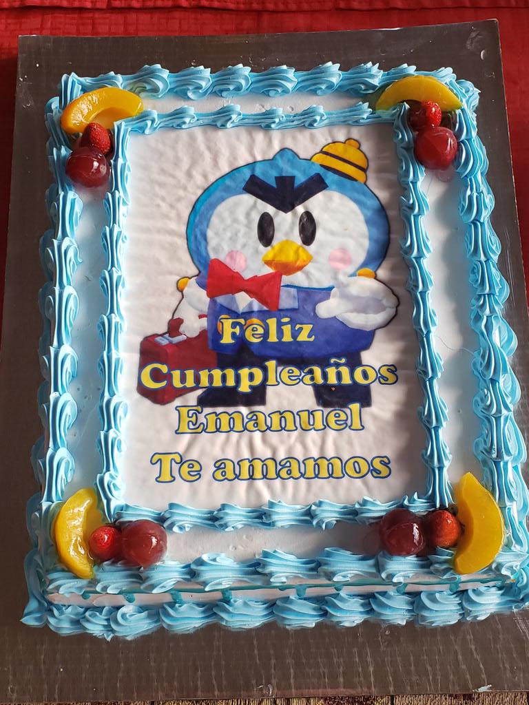 Mi Familia la mejor de todas🥰❣No me esperé algo así , Amé esté Queque🎁🎉🎊