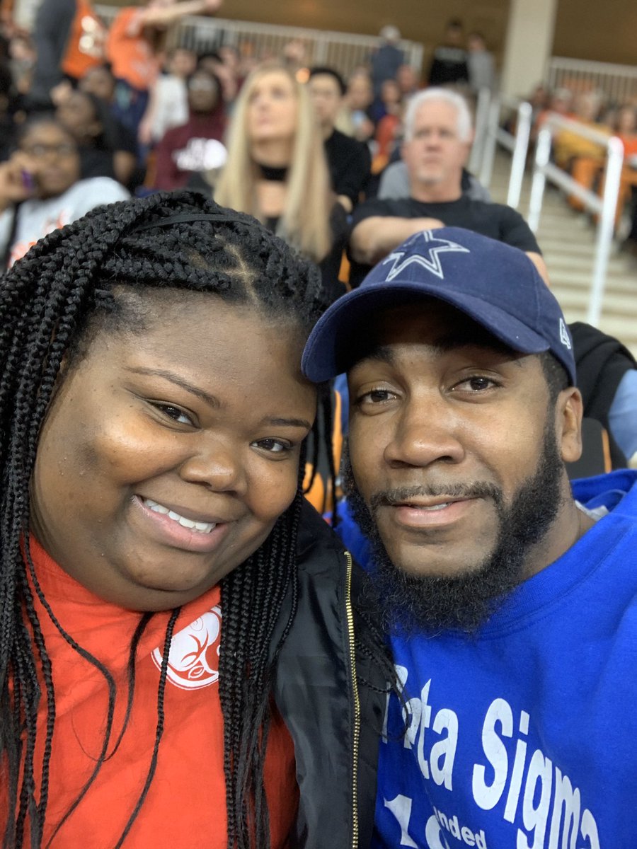 _CoachBWilliams's tweet photo. I always will make time for the things that really matter in my life! Date night with my baby! #datenight #mercerbasketball https://t.co/uU7lOIKN81
