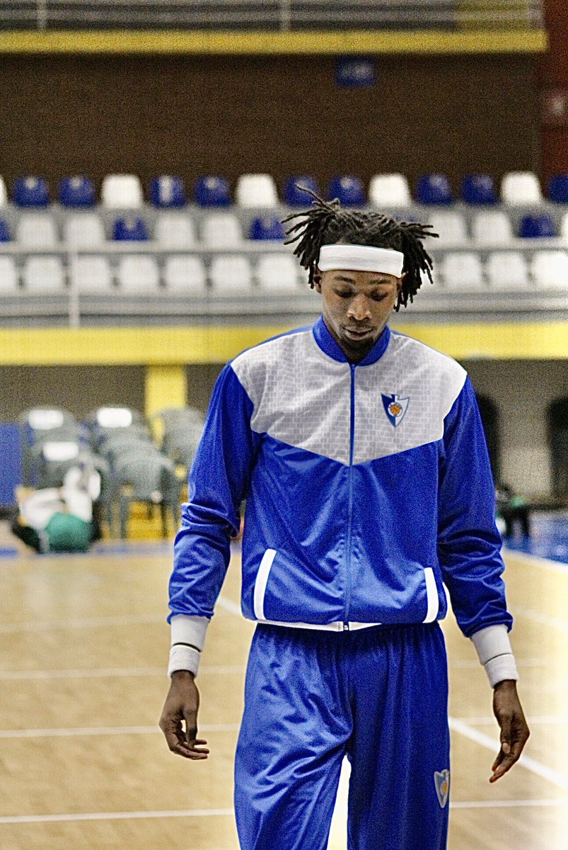 JuggHilfiger32's tweet image. When everybody stop believin , never leave on yourself 🗣👤, They had my back against the wall, I had to lean on myself💯, Almost made me put my dreams on the shelf.... “I'm trippin” 🌎✊🏿💙 #Believe #Free2K🔓 #FreeMurda🔓