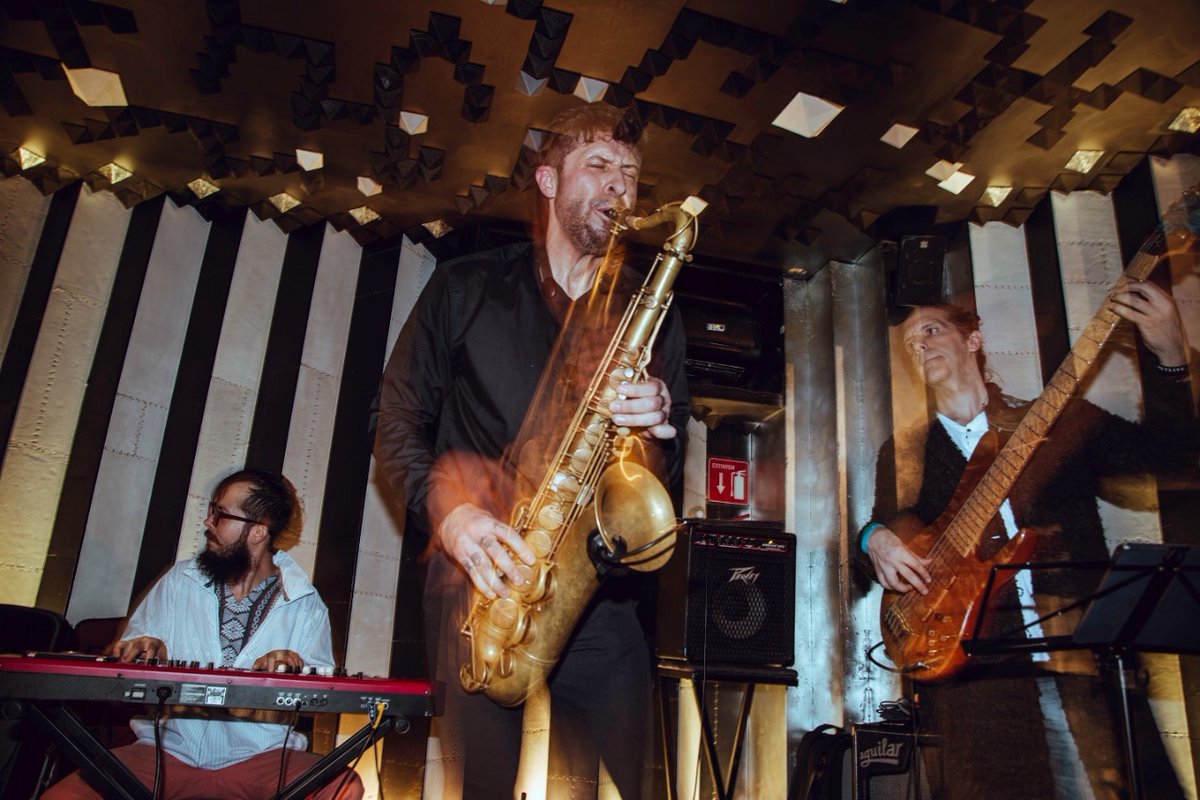JulesBasement's tweet photo. En Jules Basement el Jazz lo sentimos en el alma. 🎼🎷

No te pierdas nuestro 11° Festival del Jazz del 11 al 15 de febrero.

Haz tu reservación en https://t.co/lmk9EKW2yE https://t.co/8ZRWreGFn8