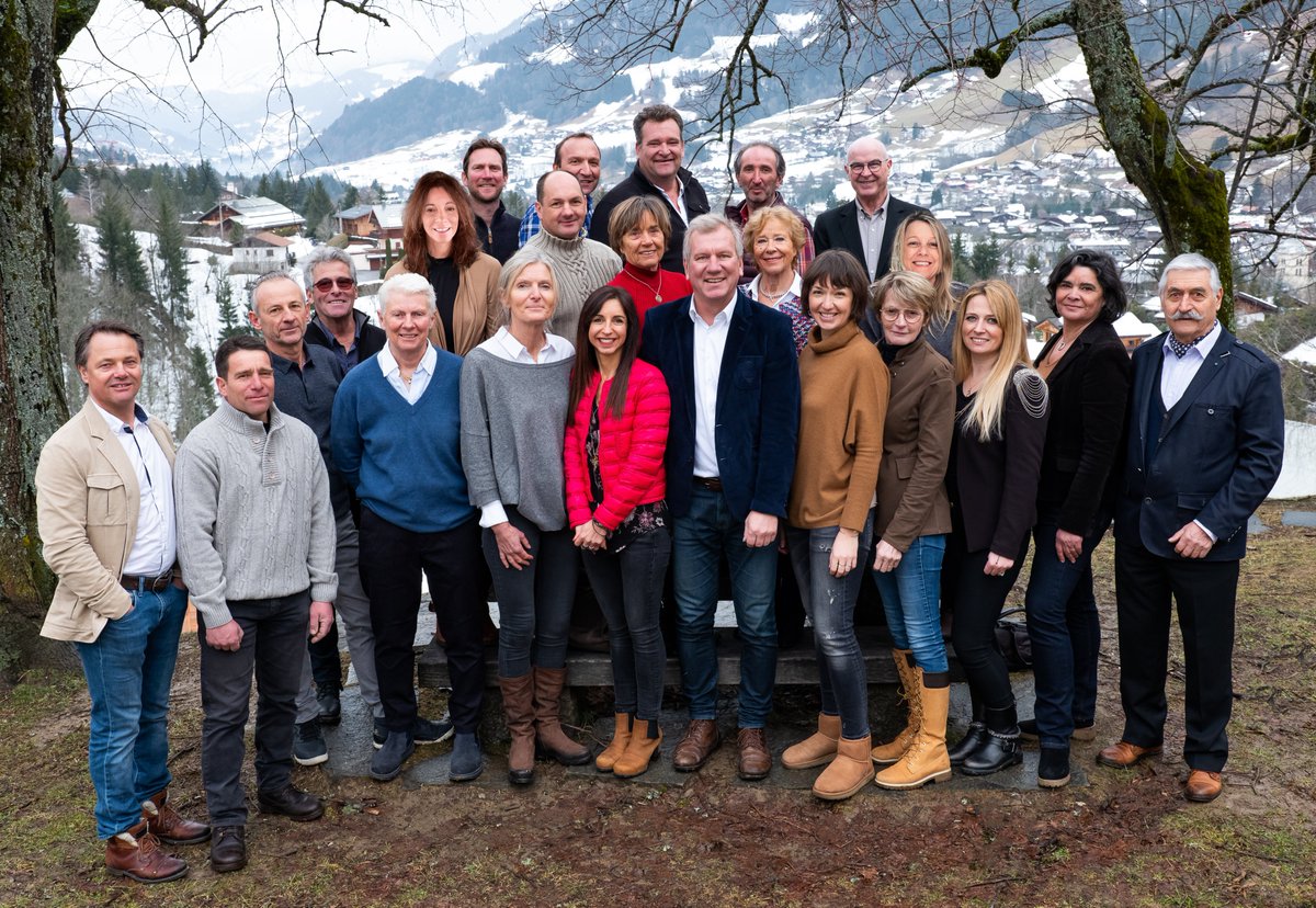 NousMegeve's tweet photo. NousMegève est une équipe soudée de personnalités compétentes, passionnées et bienveillantes qui aspirent à retrouver l'âme de leur village !
#nousmegeve
#megeve2020
#megeveestderetour https://t.co/udG0ItgVxQ