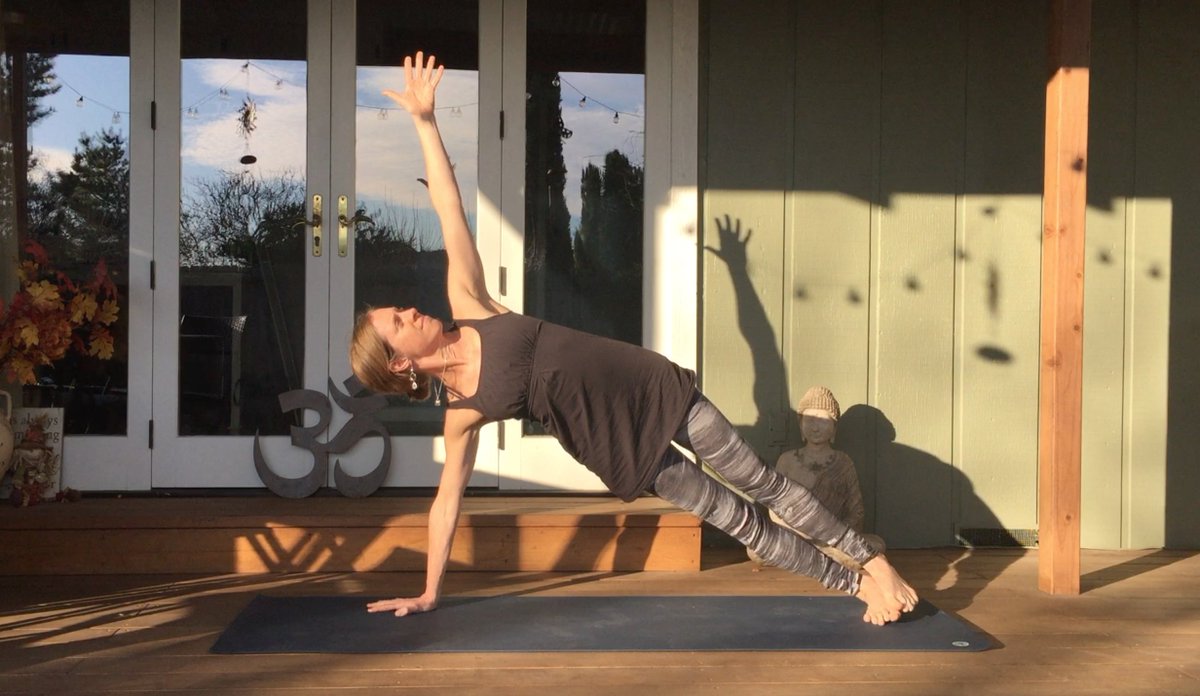bodyflows's tweet photo. 9 Simple Yoga Postures for Shoulder Strengthening, for all levels, including beginners, with options and modifications. https://t.co/dihBgwIW4o #yoga #yogaeveryday #bodyflows #bodyflowsarticle #yogapostures #yogaforbeginners https://t.co/M5MrL95dUI