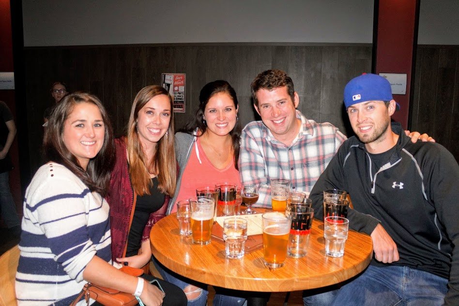 WhirlyBall's tweet photo. Good friends, good times, and good beer are waiting for you at #WhirlyBallChicago. #EatDrinkGameOn #WhirlyBallin #CraftBeer #MeetMeAtWhirlyBall https://t.co/eK0sjrbthn