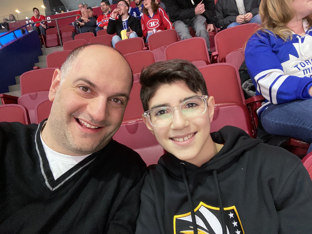 ericbettan's tweet photo. Habs vs Leafs on a Saturday night. Hockey doesn’t get any better than this. Go Habs go! #habselfie #GoHabsGo https://t.co/fzknckxpGx