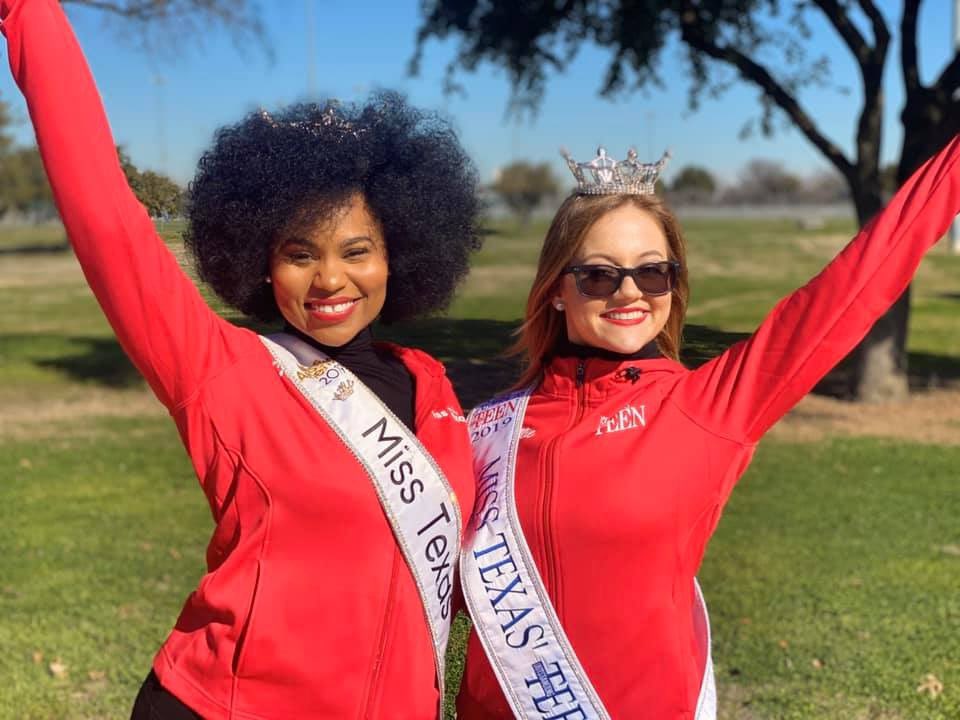 MAOTeenTX's tweet photo. Run for Your Life 5K❤️
#missamericatx #MAOTeenTx￼
📷April Graves https://t.co/5KUxBOdQW4