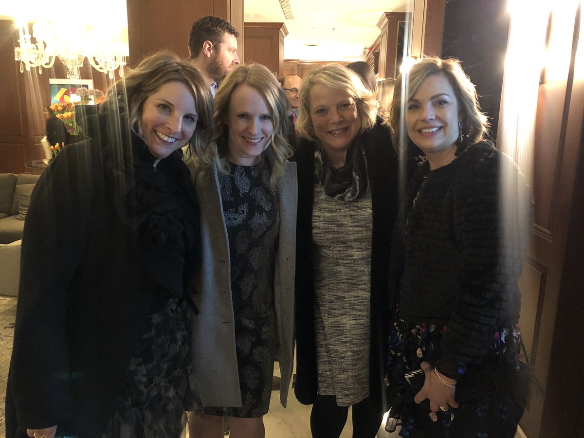 SupportBEF's tweet photo. Welcome @QuartonBears @BinghamEagles @Beverly_Bobcats @greenfield_elem to the #UnabashedBash! 🍎 🍏 @BirminghamPS https://t.co/gPbPVUkROx