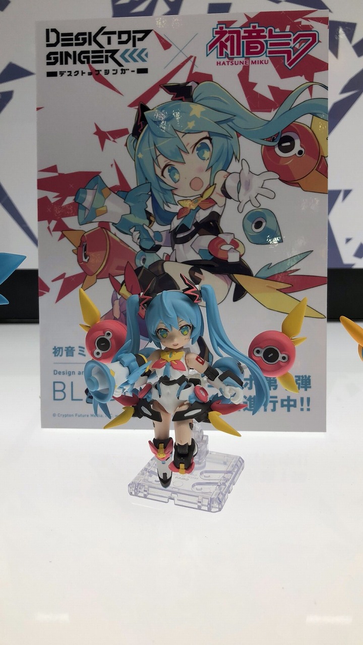 メガハウス メガホビ Wfw デスクトップシンガー 初音ミク 鏡音リン 巡音ルカ の彩色原型を初展示 特製pvも公開中 会場にお越しの方はぜひ見ていってくださいね T Co Hylwvaehlh デスクトップアーミー 初音ミク T Co