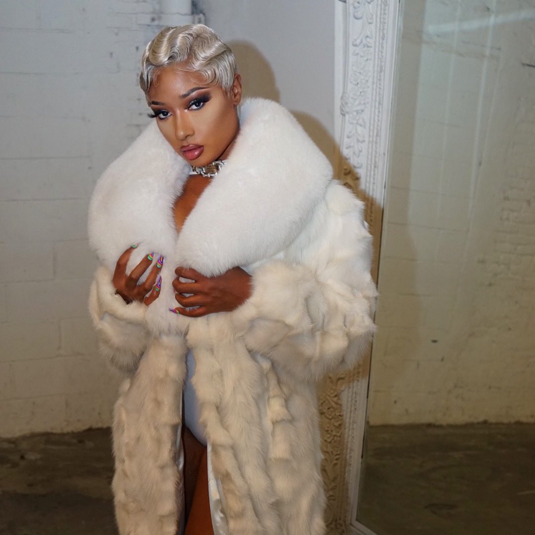theestallion's tweet photo. I’d rather keep it real withcha 🐾 https://t.co/efnTeu1Kab