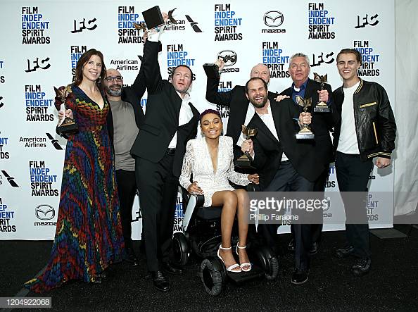 Alice Austen, Sergei Stern, Kirill Mikhanovsky, Lauren Spencer, Val Abel, Michael Manasseri, Walter S. Hall &amp; Chris Galust with the John Cassavetes Award for 'Give Me Liberty' at the 2020 Film Independent Spirit Awards
📸 #SpiritAwards 👉 bit.ly/2S86dfF
#GiveMeLiberty