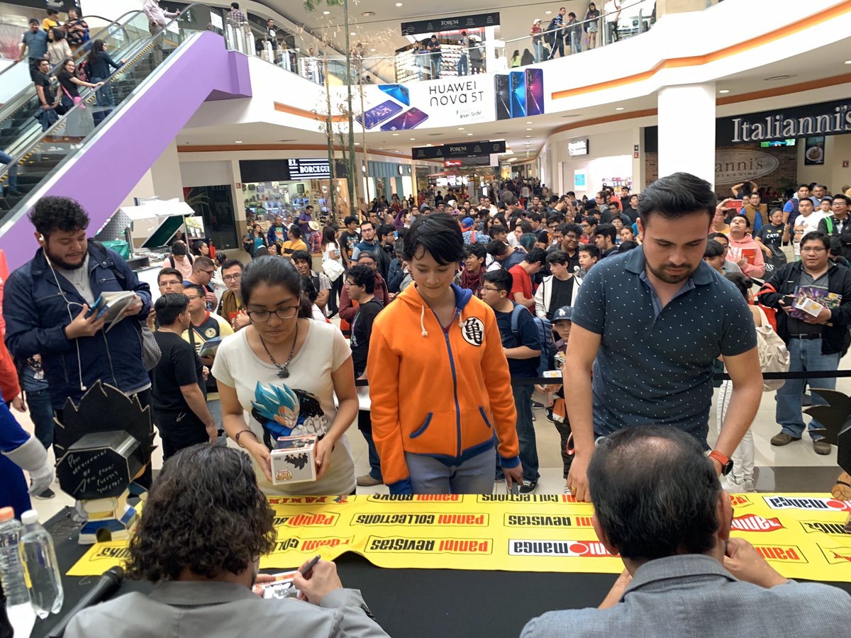 Panini_mexico's tweet photo. ¡Muchas gracias a todos los coleccionistas que nos acompañaron a celebrar el aniversario junto con @ccp_mario y @renegarcia900! 🥳🎉

📍 Panini Point Forum Buenavista. https://t.co/jXr9wXBABw
