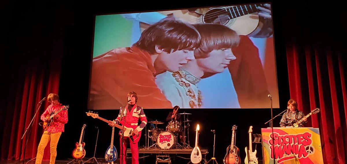 60sMania's tweet photo. Great night at the @EMCC_Official #EstrellaMountainCommunityCollage’s #PerformingArtsCenter! Thx for having us! #Sixtiesmania #SixtiesMusic #Avondale #Arizona @TadShows #LiveEntertainment #SixtiesTribute #Concerts #1960s https://t.co/3fEl4zQZxH