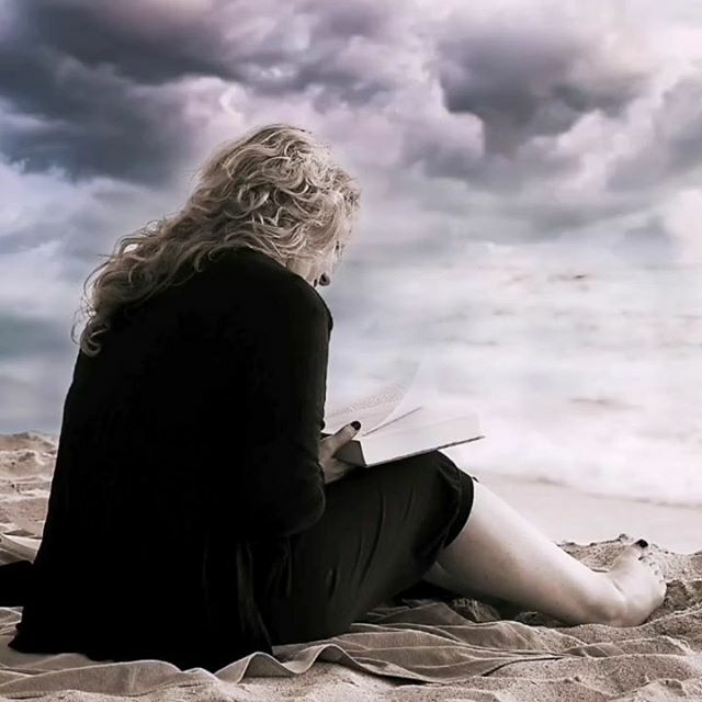 Te recordaré mañana
@carlagilescritora
alganieditorial.com
@atlantidadistribuciones ift.tt/2S9fQe4