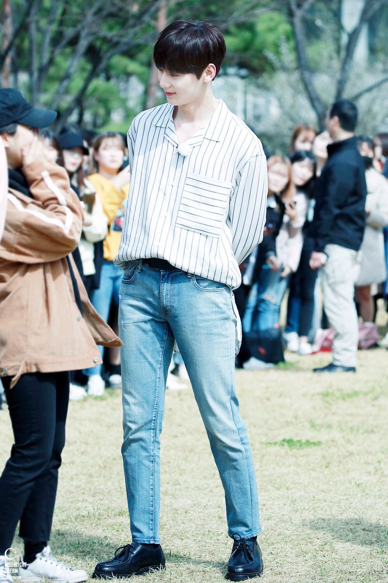 180cm 넘는 남돌봇 tweet media