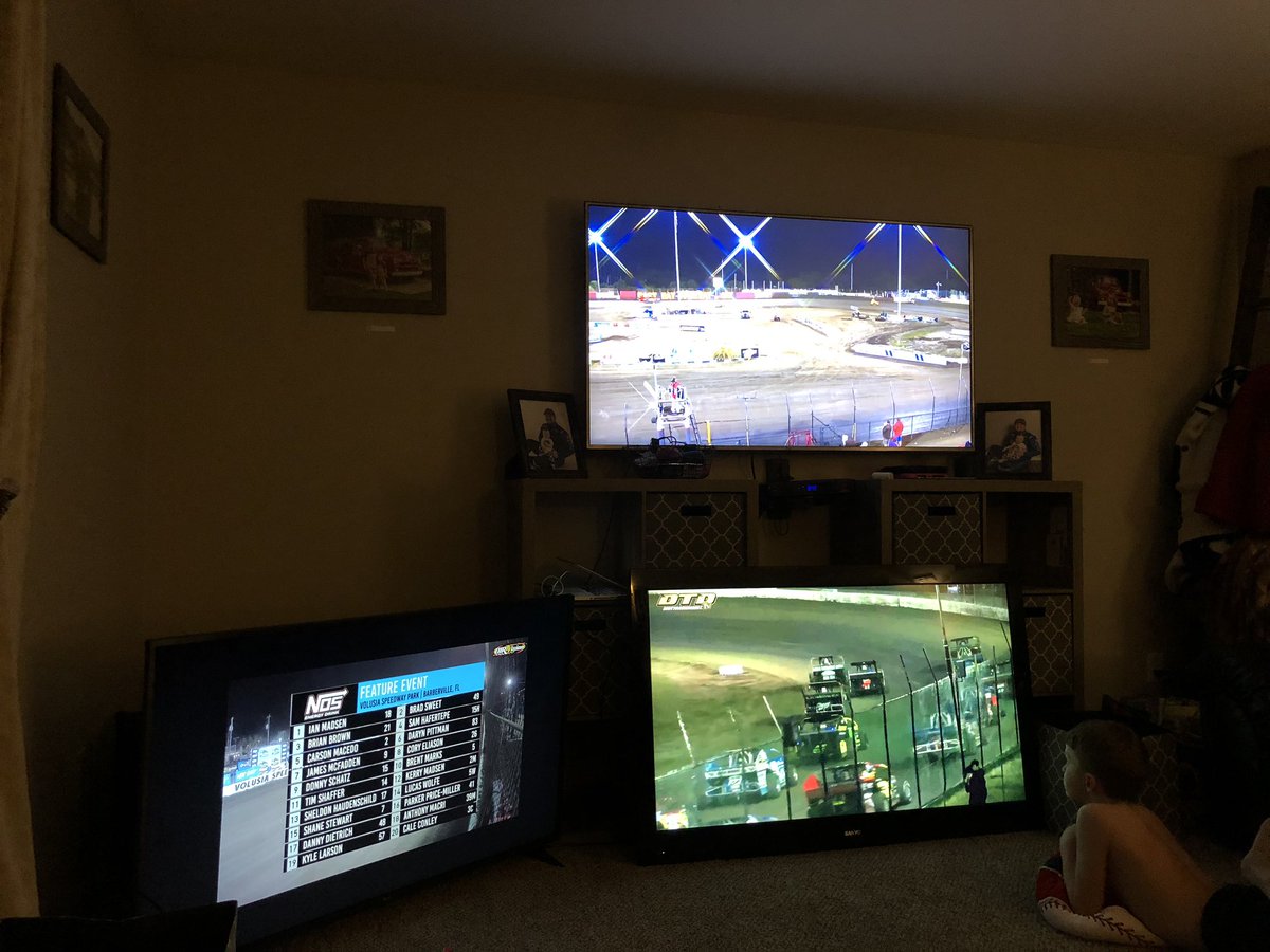 Busy here in Ohio #lucasoiltv #Speedweeks  #mavtv #lucasdirt