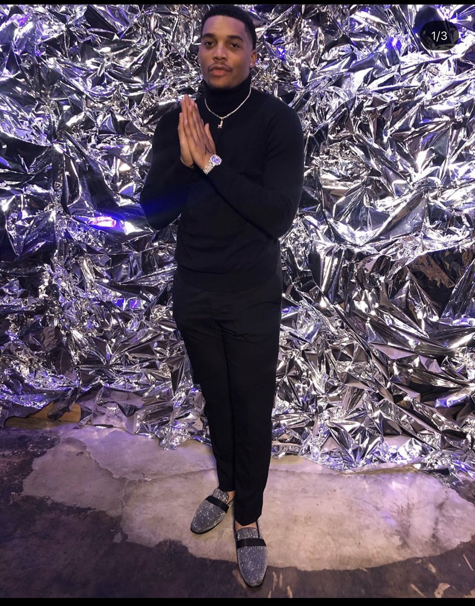 pure_cashh's tweet photo. Life is good 🙏🏾 #HIGHFASHION2020 https://t.co/f9i92qimAh